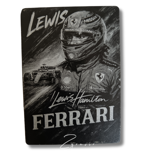 Lewis Hamilton Ferrari fémlap gyűjtőkártya (63x89 mm)