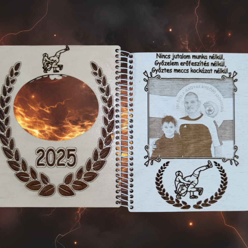 Fényképes füzet fából