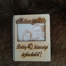 Fényképes füzet fából