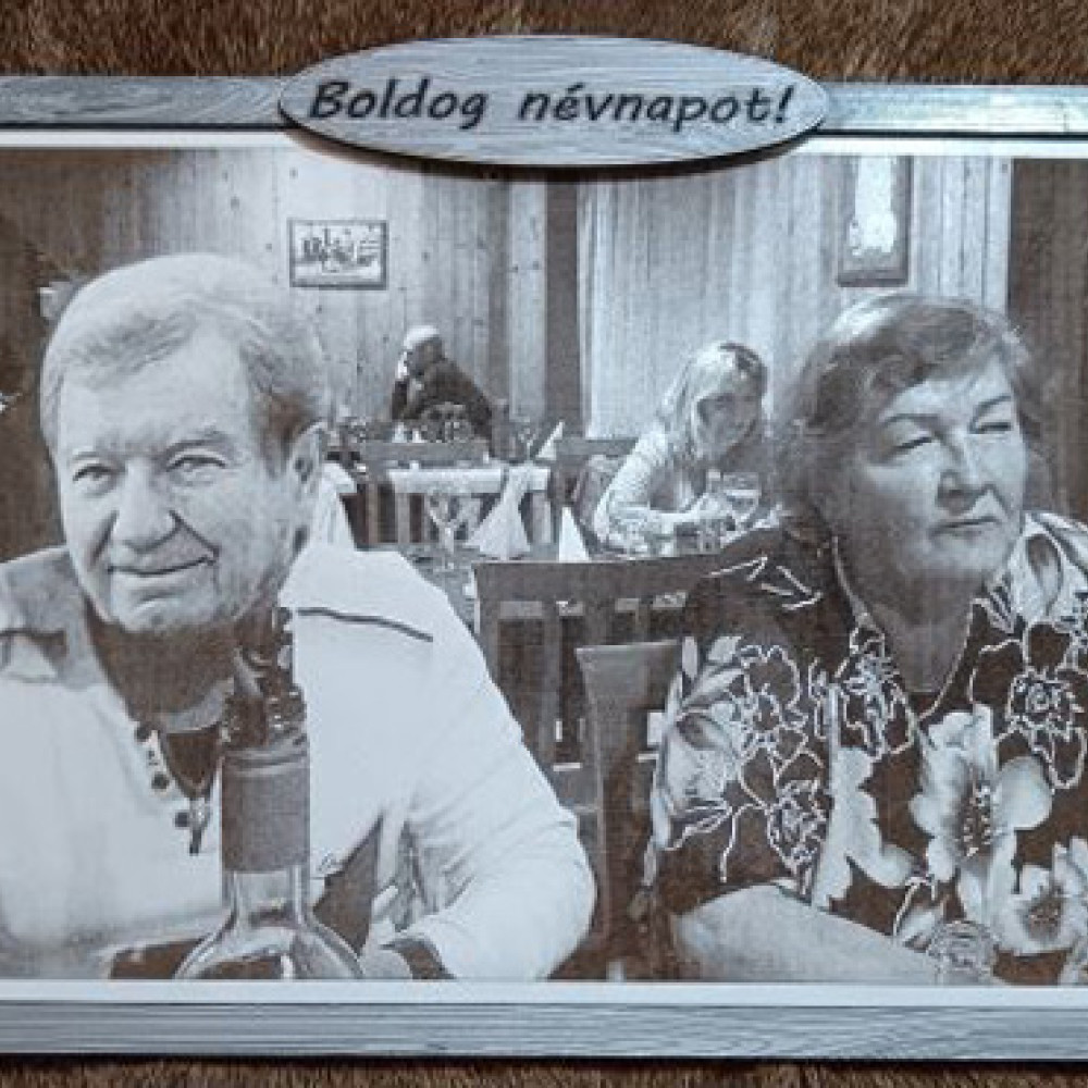 Gravírozott fényképek saját képpel