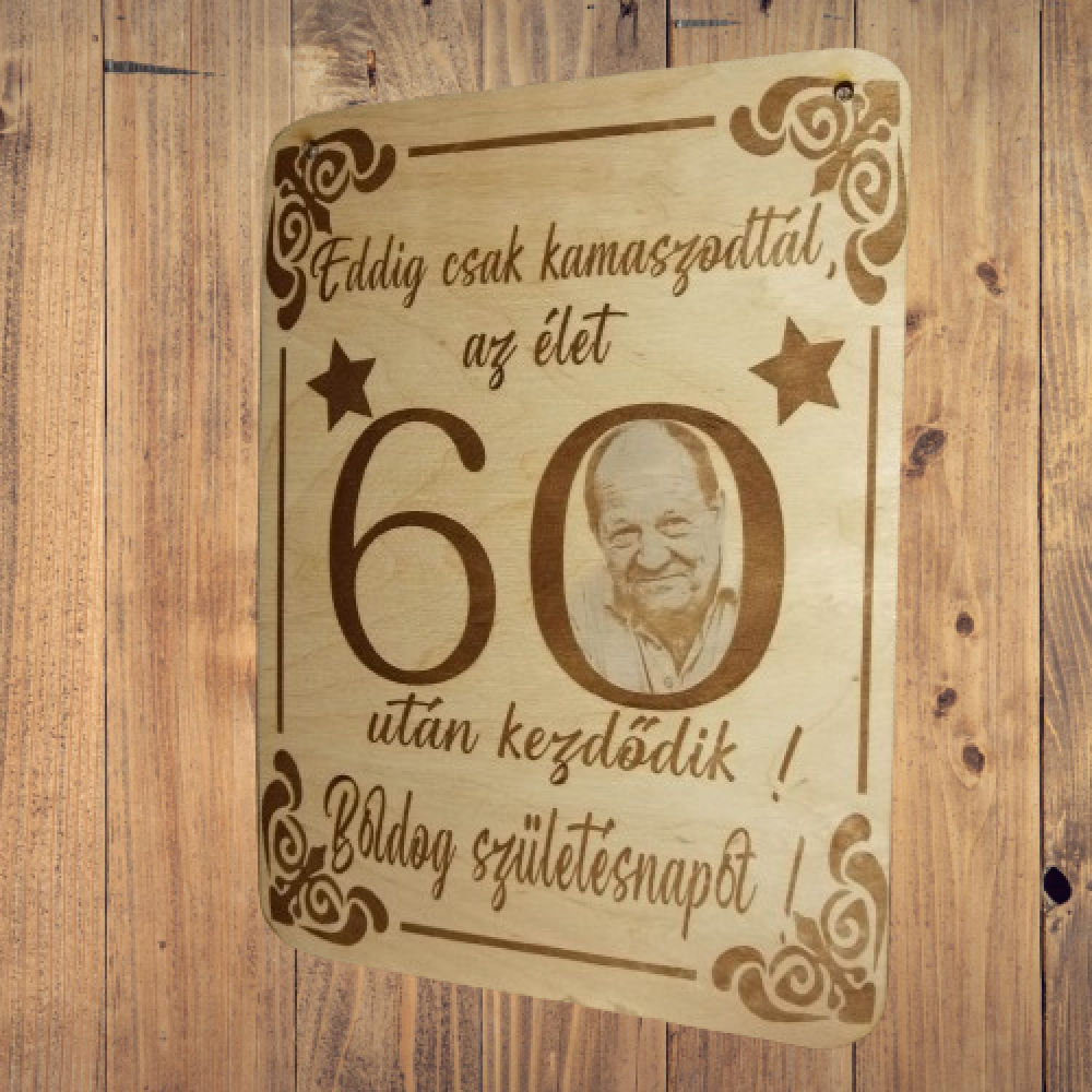 Születésnapi köszöntő tábla