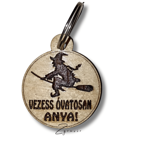 Vezess óvatosan anya kulcstartó